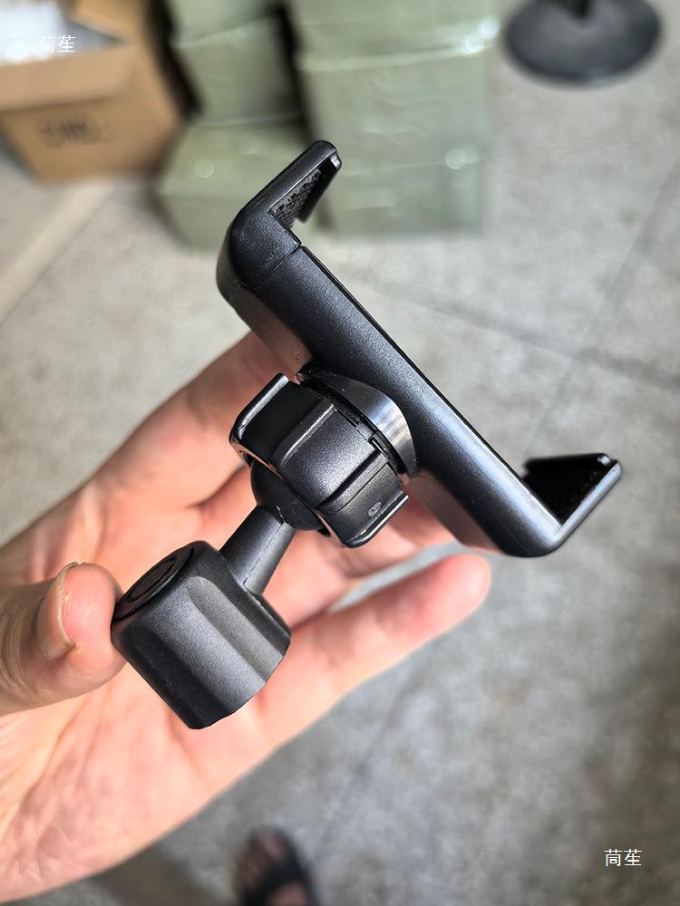 1/4 Turn 17mm Ball Head Phone Tripod Mount with Universal Swivel Bracket, Clip, and 360° Adapter for Live Streaming.