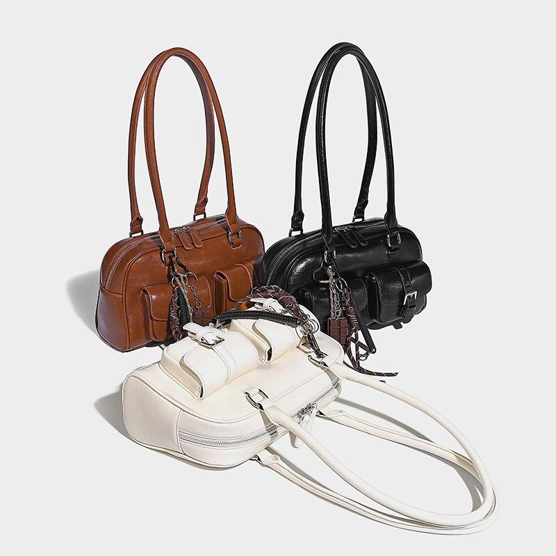 Vintage Boston Bag in Oil Wax Leather, Women's Pillow Bag, 2024 Fall/Winter New Commuting Bowling Bag, Handbag and Shoulder Bag