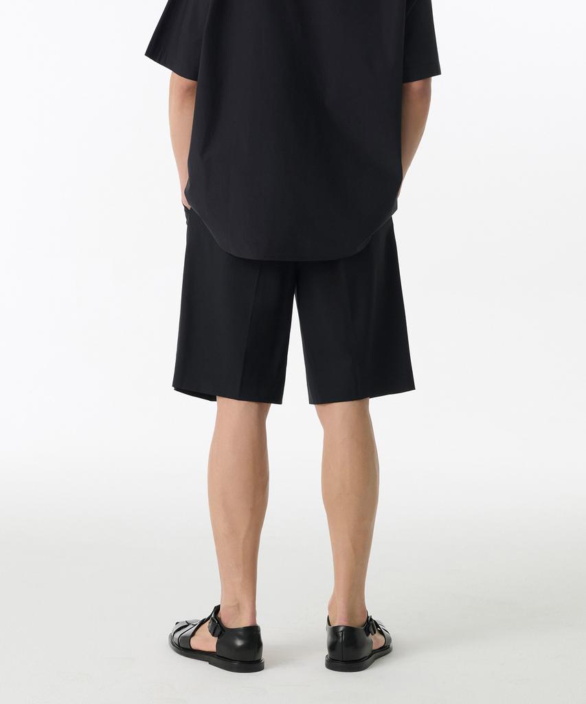 MUSINSA STANDARD Summer Wool Two-Pleat Wide Hidden Elastic Waist Half Slacks [Black]
