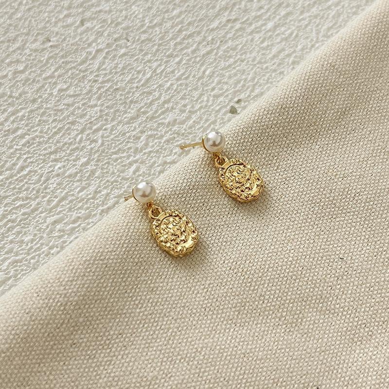 Серьги-гвоздики Cold Wind Metal плиссированные женские темпераментные легкие роскошные серьги-подвески с имитацией жемчуга