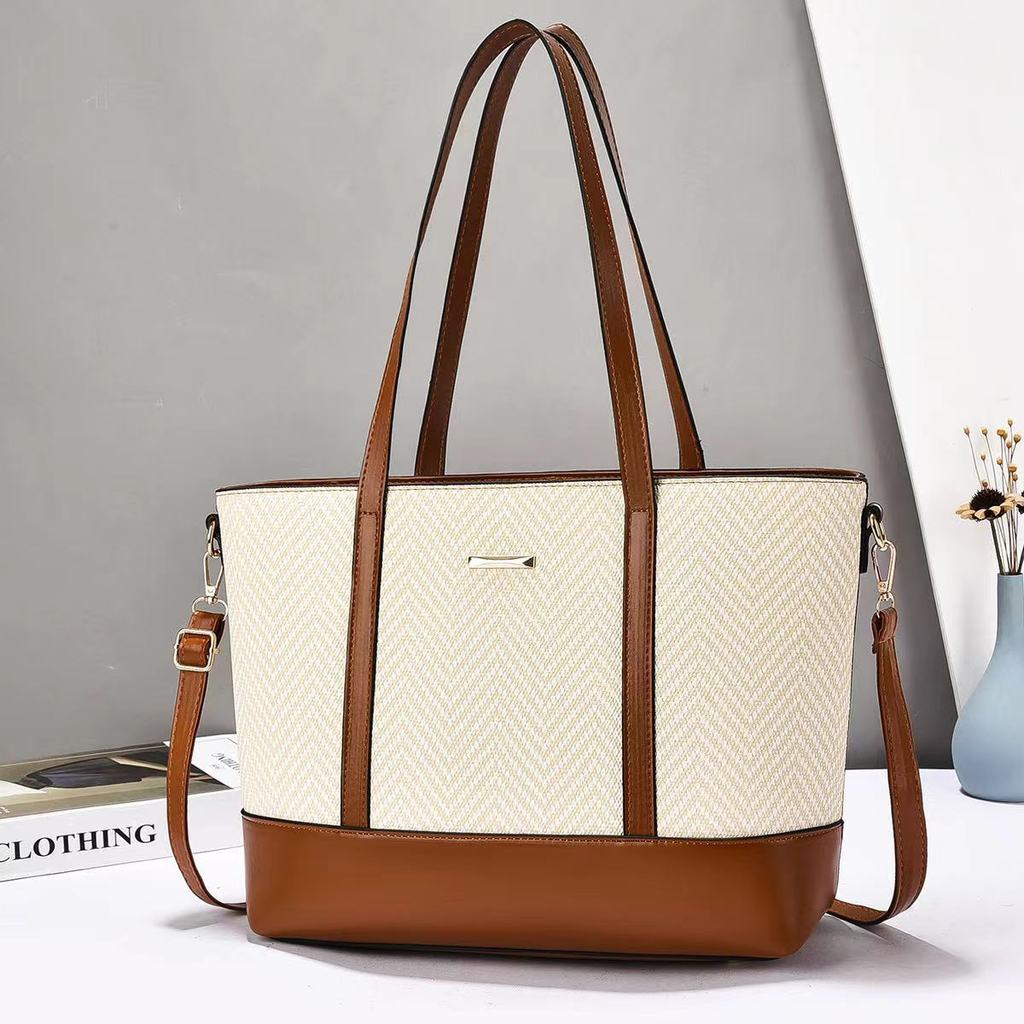Trendy Pu Large Tote Handbag With Padded Interior And Crossbody Strap For Travel
