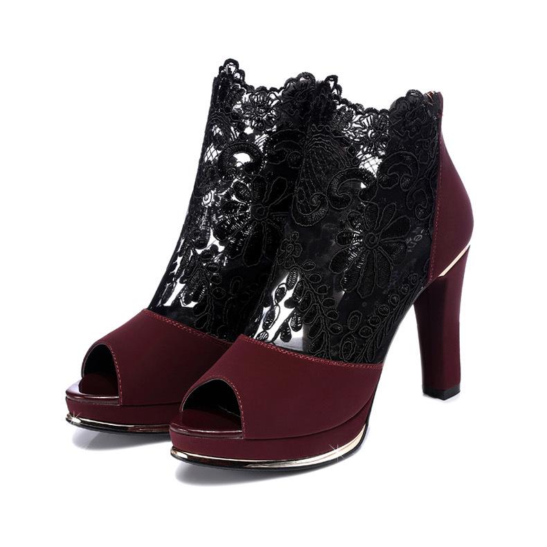 Босоножки с сетчатым грубым каблуком и кружевом «рыбий рот»