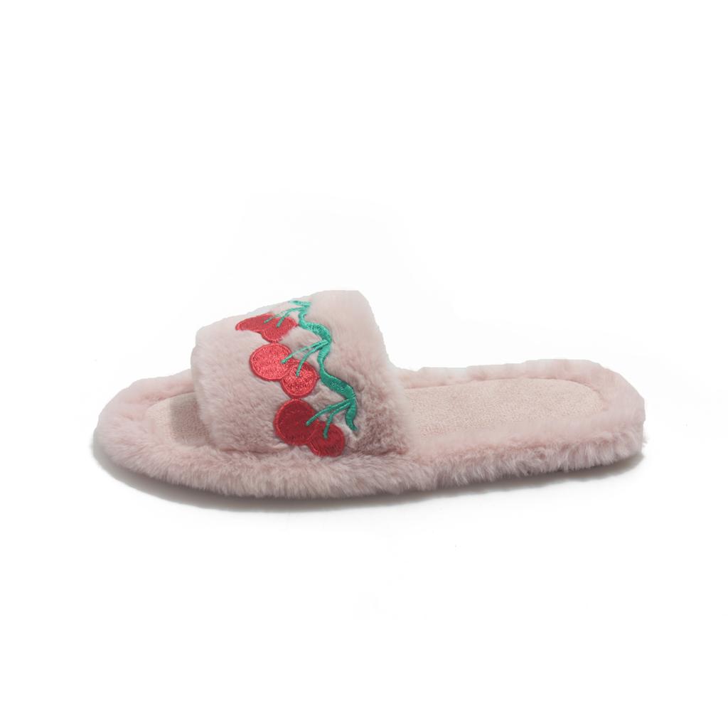 Мода 2025 Новые летние пушистые тапочки с вышивкой клубники и вишни, домашние тапочки, женские тапочки, повседневная и удобная обувь