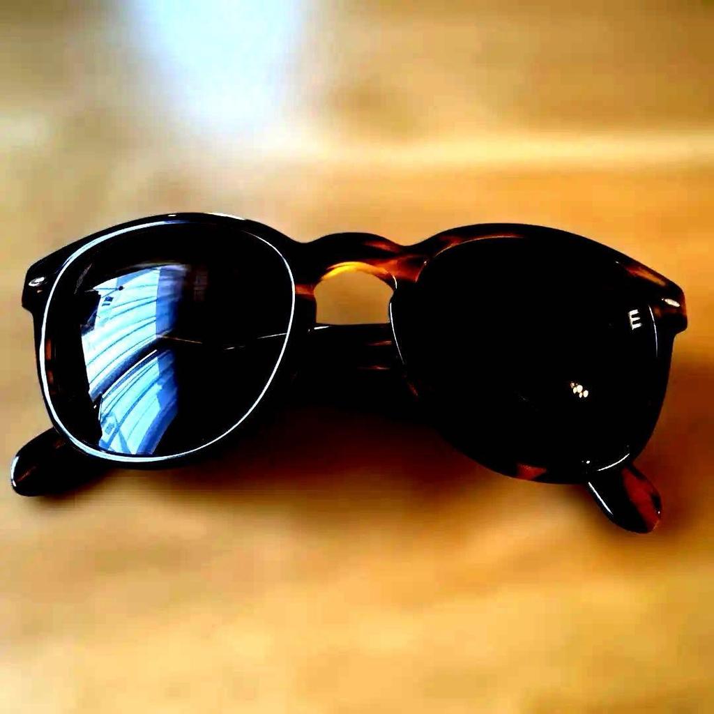 Б/у солнцезащитные очки Oliver Peoples
