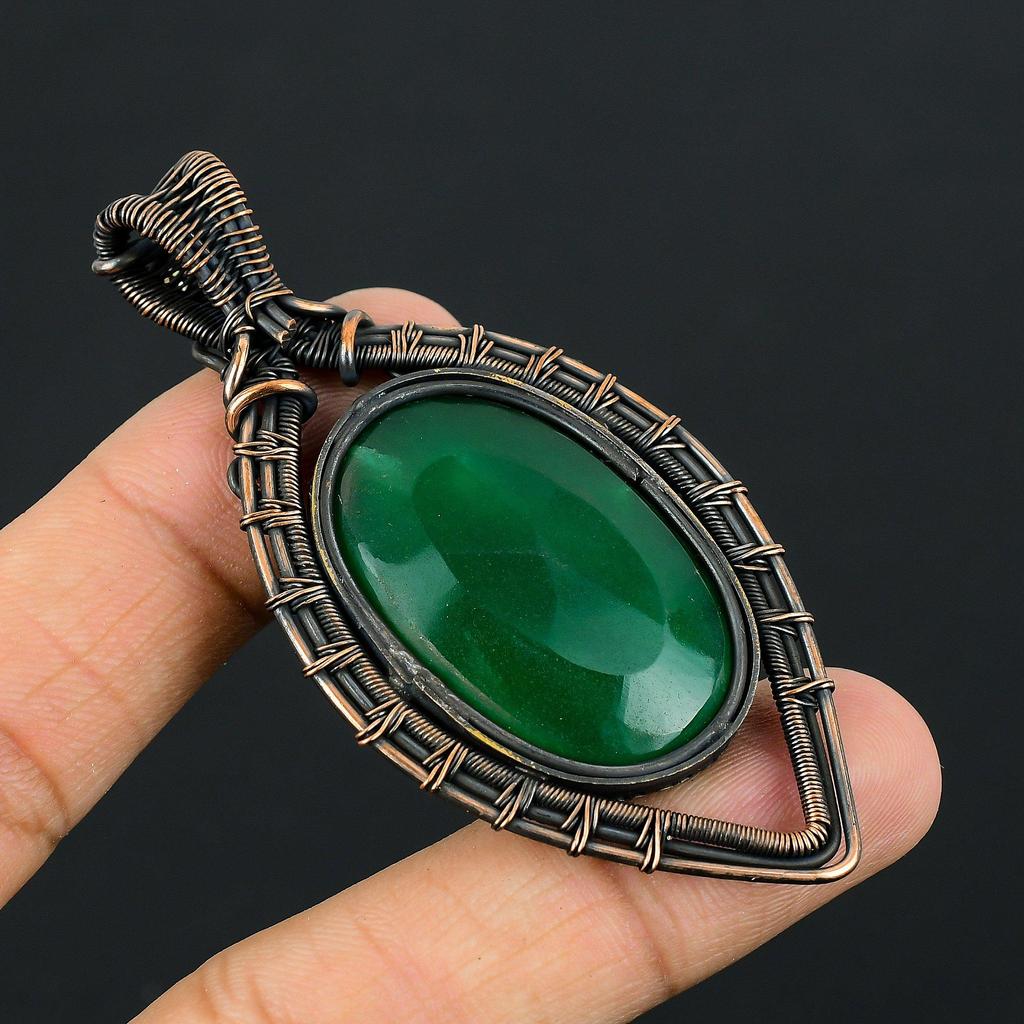 Созданный в лаборатории изумрудный драгоценный камень, чистая медная проволока, обернутая подвеской ручной работы, ювелирный подарок