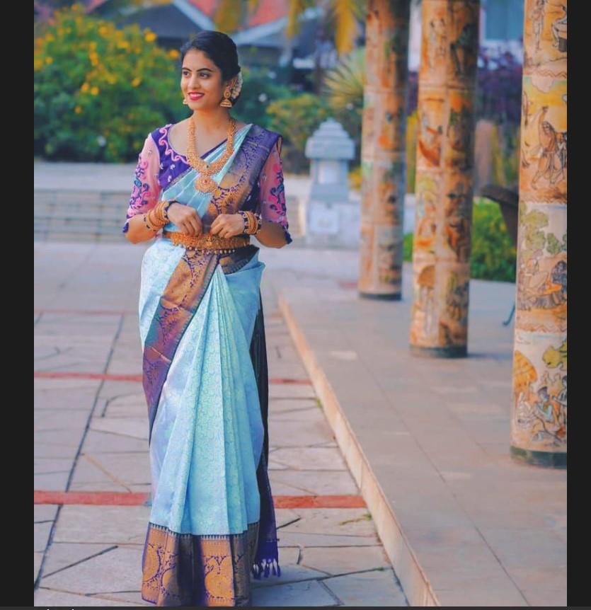 Индийское традиционное мягкое шелковое сари личи с жаккардовым плетением