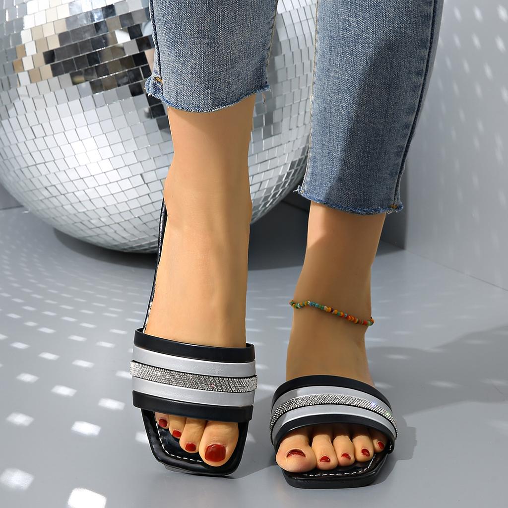 Fashion 2025 New Shoes for Women Basic Women Slippers New Summer Outdoor Slippers Fashion Lightweight Flat Sandals Home Slides Women