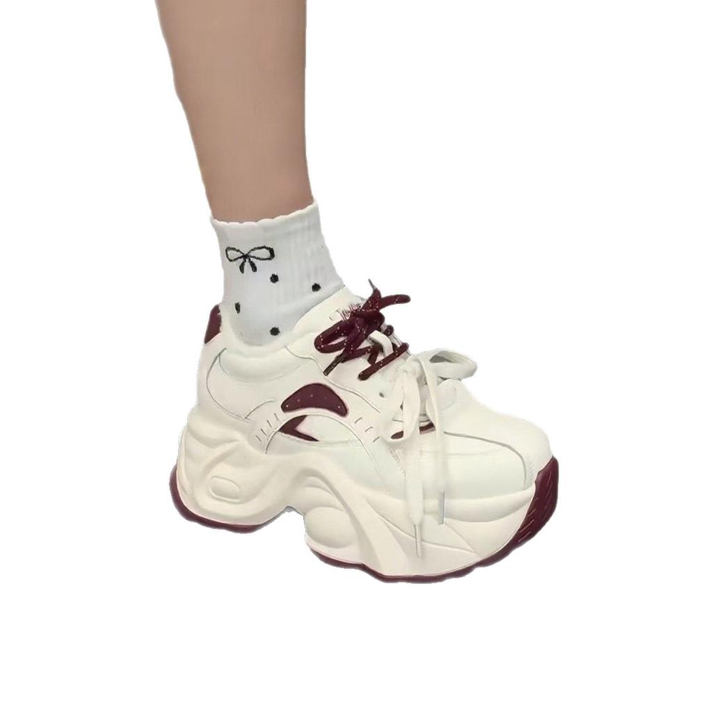 Женские новые осенние универсальные кроссовки на толстой подошве с нескользящей подошвой для маленьких людей, визуально уменьшающие размер ноги, спортивная и повседневная обувь