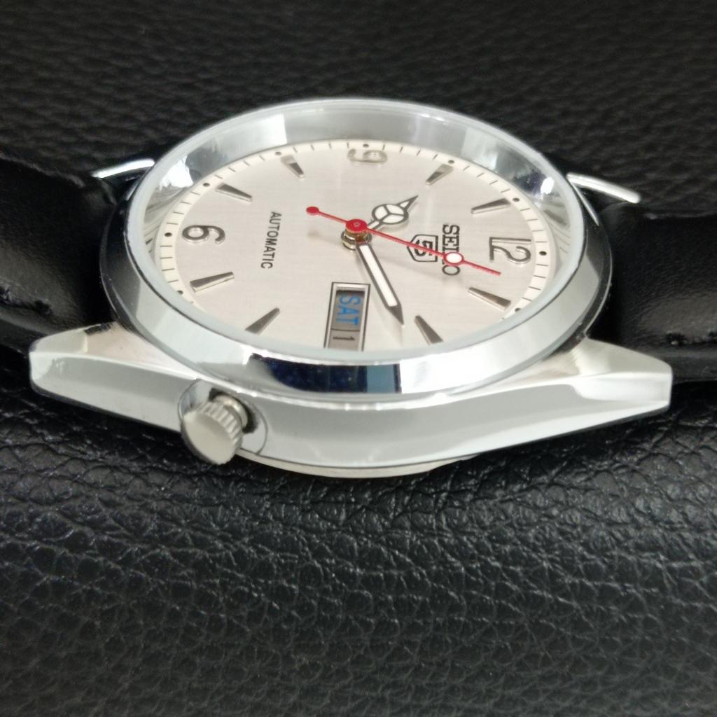 ВИНТАЖНЫЕ АВТОМАТИЧЕСКИЕ SEIKO 5 ВОССТАНОВЛЕННЫЕ ЯПОНСКИЕ МУЖСКИЕ ЧАСЫ С СЕРЕБРЯНЫМ ЦИФЕРБЛАТОМ a445456-1