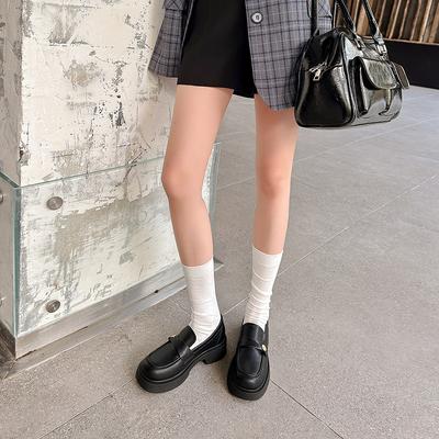 Spot~ Женские туфли-лоферы из мягкой кожи с золотыми монетами в стиле ретро для поездок на работу, осень и зима, новые британские туфли на квадратном каблуке из кожи.