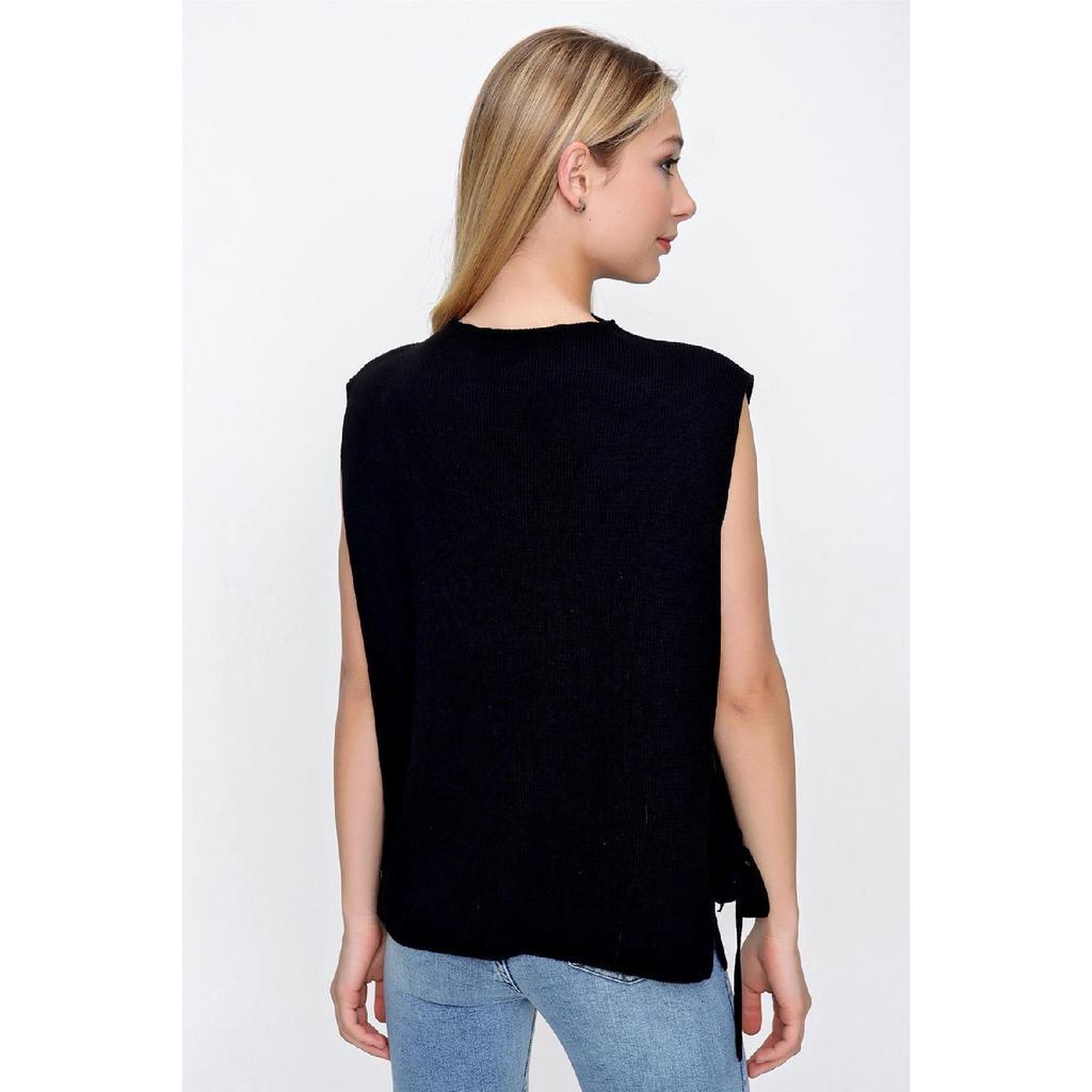 Женский трикотажный свитер с завязками сбоку красный 22wk252