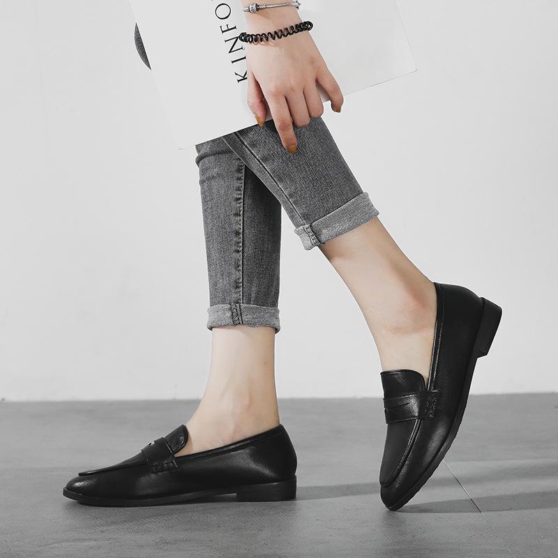 2025 Spring Women's British Style Retro Leather Flats - Plus Size Available