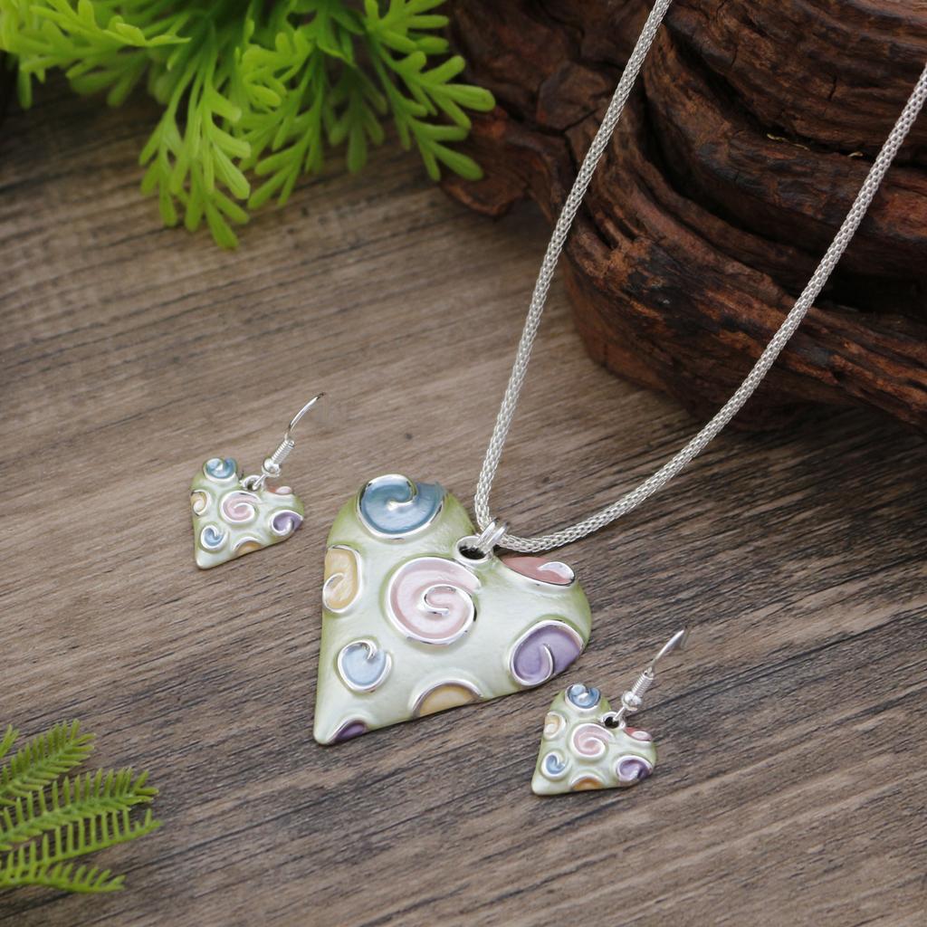 Новый эмалевый набор подвесок-серег «Любовь», женское простое и высококлассное колье в виде вихря в форме сердца.