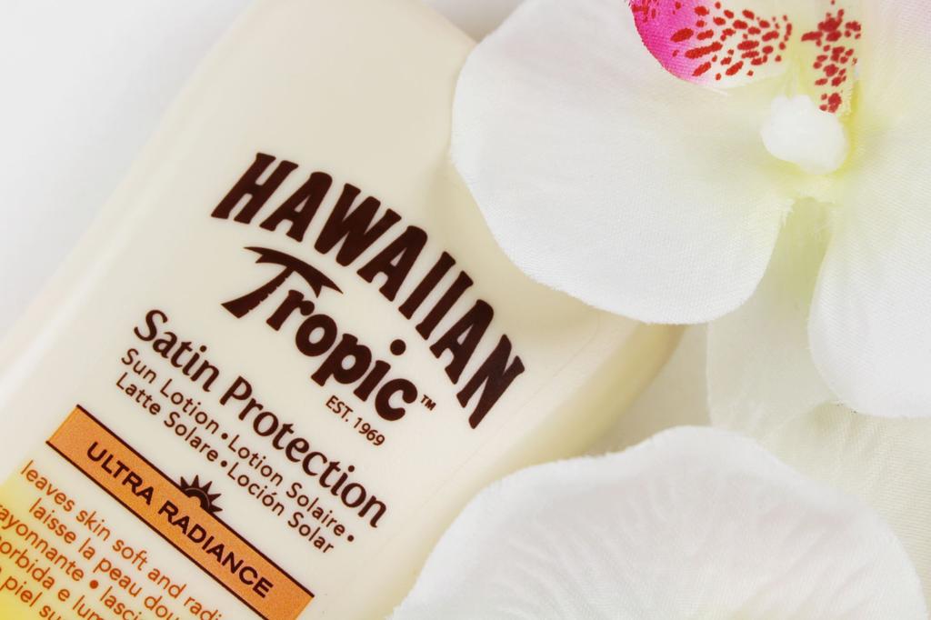 Hawaiian Tropic Satin Protection Leaves Skin Soft & Radiant SPF50 Balsam przeciwsłoneczny 180ml