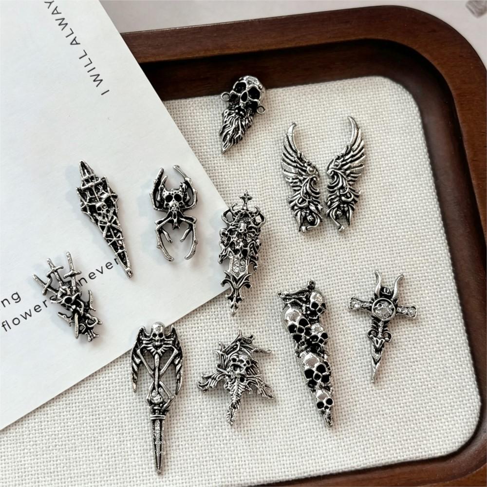 10/30PC Mix Retro Silver Gothic Halloween Nail Charms Alloy Punk Skull Spider Cross Wing Sword Nail Decorations Dark Style Nails