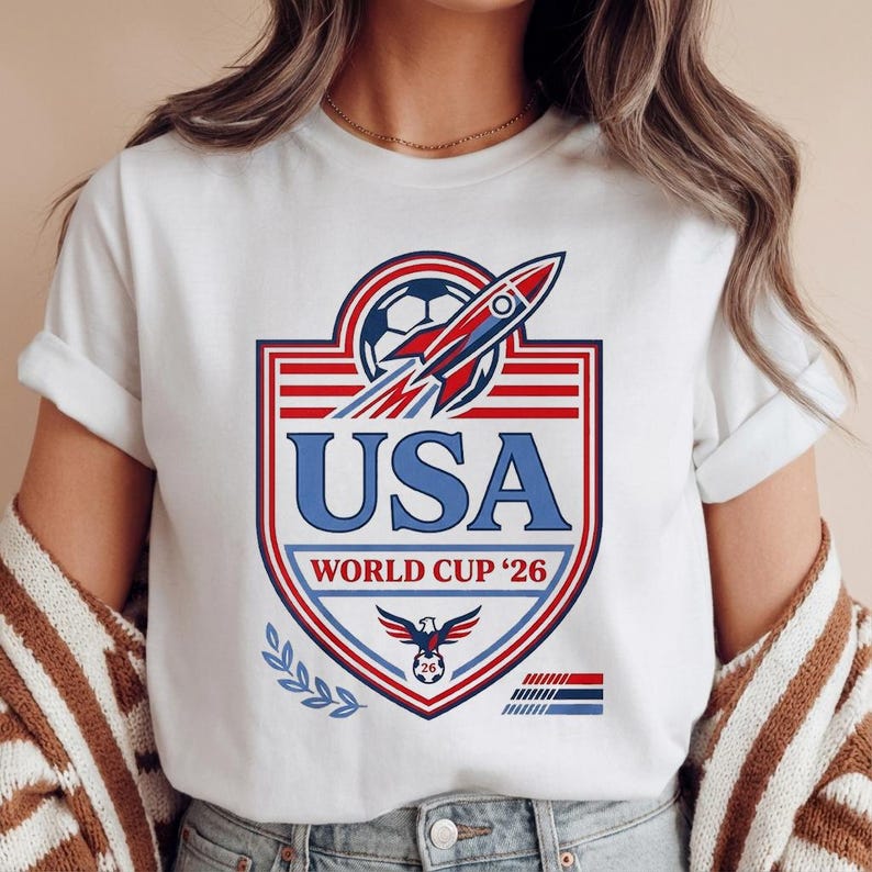 Футбольная футболка Чемпионата мира 2026 США, Винтажная патриотическая футболка с гербом, Подарок американскому футбольному фанату, Футболка Чемпионата мира 2026 USMNT, Футболка с гербом-орлом