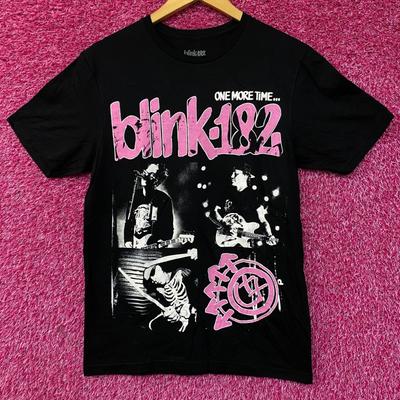 Футболка с логотипом рок-группы Blink-182 "One More Time"