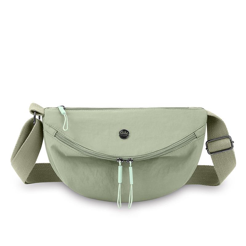 Women's Bag New Lightweight Nylon Shoulder Bag Casual Joker Simple Messenger Bag Fashion Shopping Chest Bag.