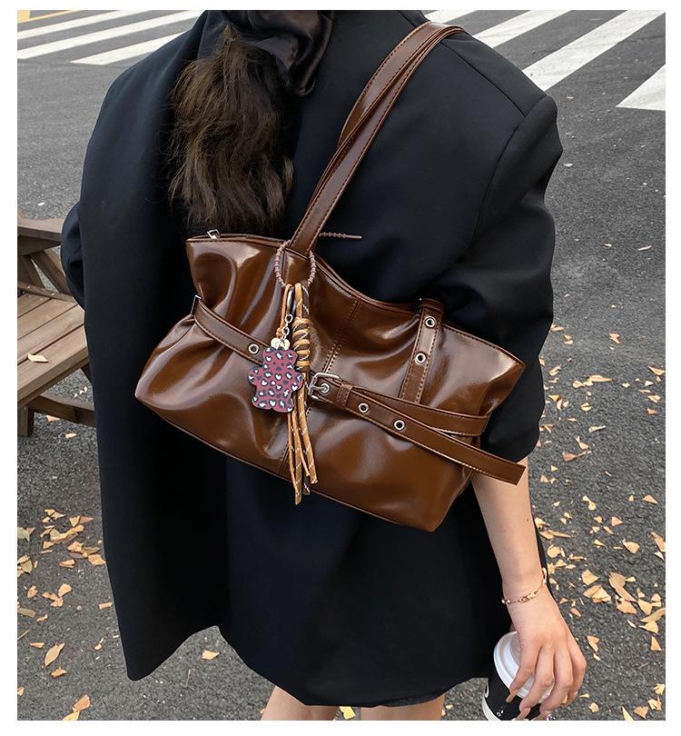 Кожаная сумка-тоут в корейском стиле класса люкс: Женская сумка подмышку большой вместимости