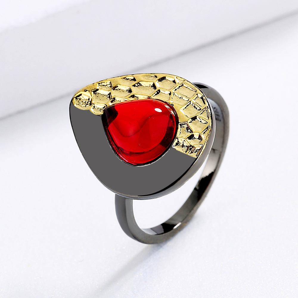 Кольцо European Retro Chic Oval MS Ruby Black and Gold в двух тонах