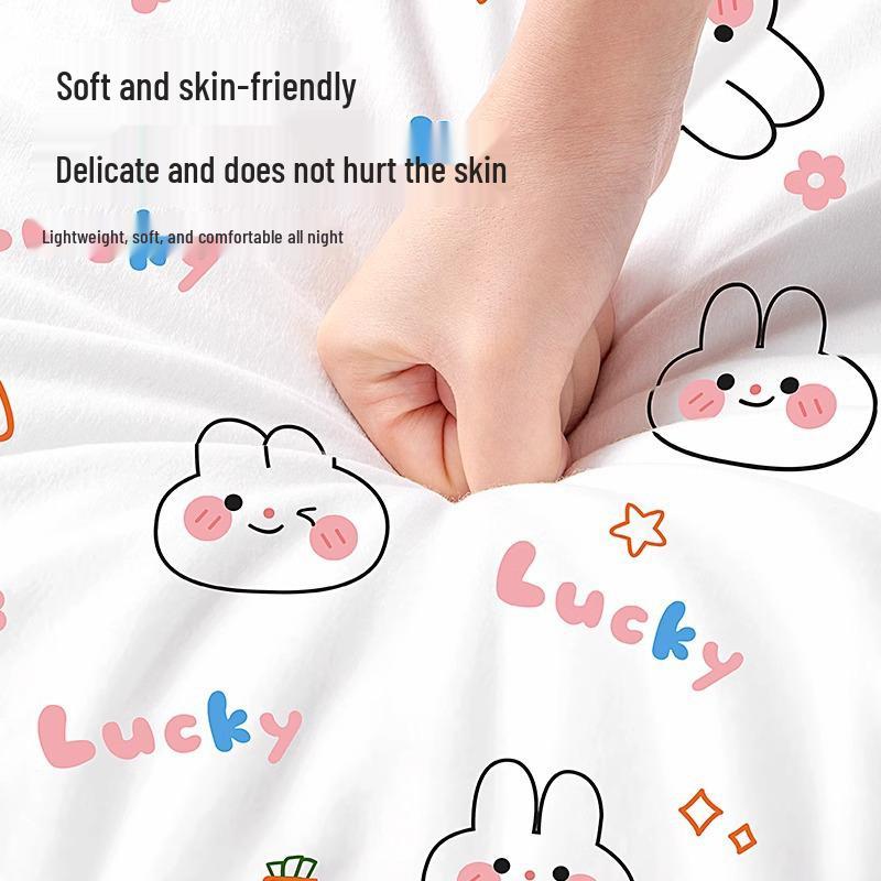 Одноразовый гостиничный постельный набор: Двухслойные непромокаемые простыни, пододеяльник и наволочки, покрывало - дорожный набор из четырех предметов