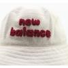 New Balance Детская флисовая панама со съемными ушками цвета слоновой кости