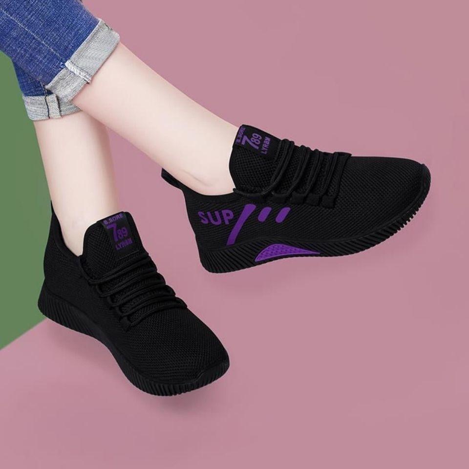 New Style of Flying Knitted Sports Shoes for Women Fashion Casual Korean Style Coconut Shoes Trendy Breathable Women's Shoes