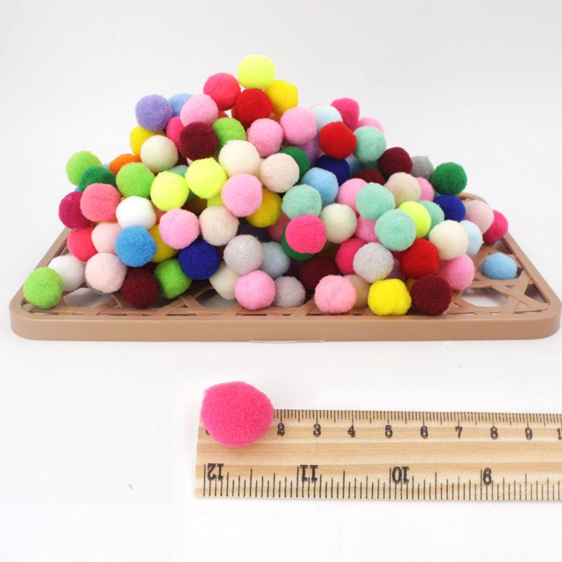 Товары для арт-зоны: Цветные пушистые помпоны для проектов от младших до старших классов