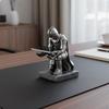 Фигурка Рыцаря на коленях Держатель для ручек Креативный подарок Средневековая статуя Место для отдыха Многофункциональный Бронированный