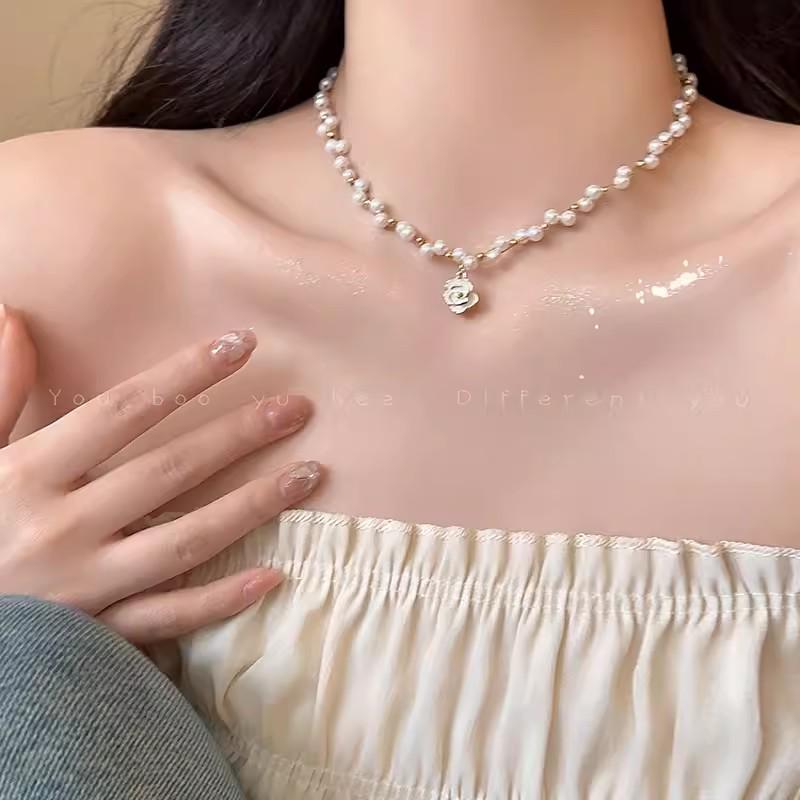 Love Heart Rivet Punk Choker Necklace - Y2K Subculture Clavicle Chain