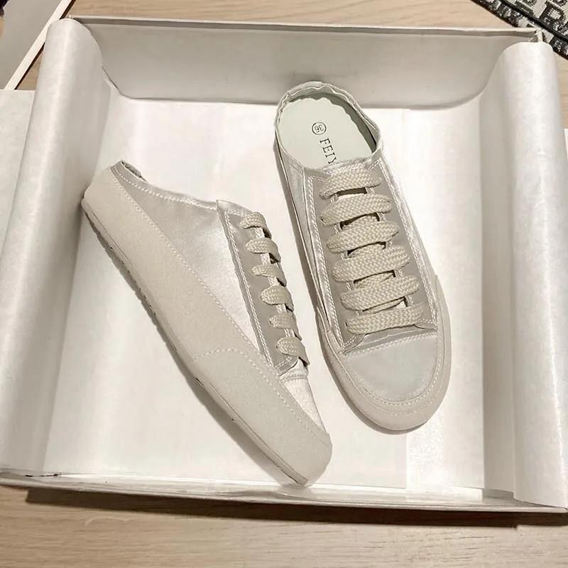 Мода 2025 Новые парусиновые туфли Женские вулканизированные туфли Студенческие однотонные кроссовки Женские балетки Повседневные дышащие для ходьбы Путешествия Теннис