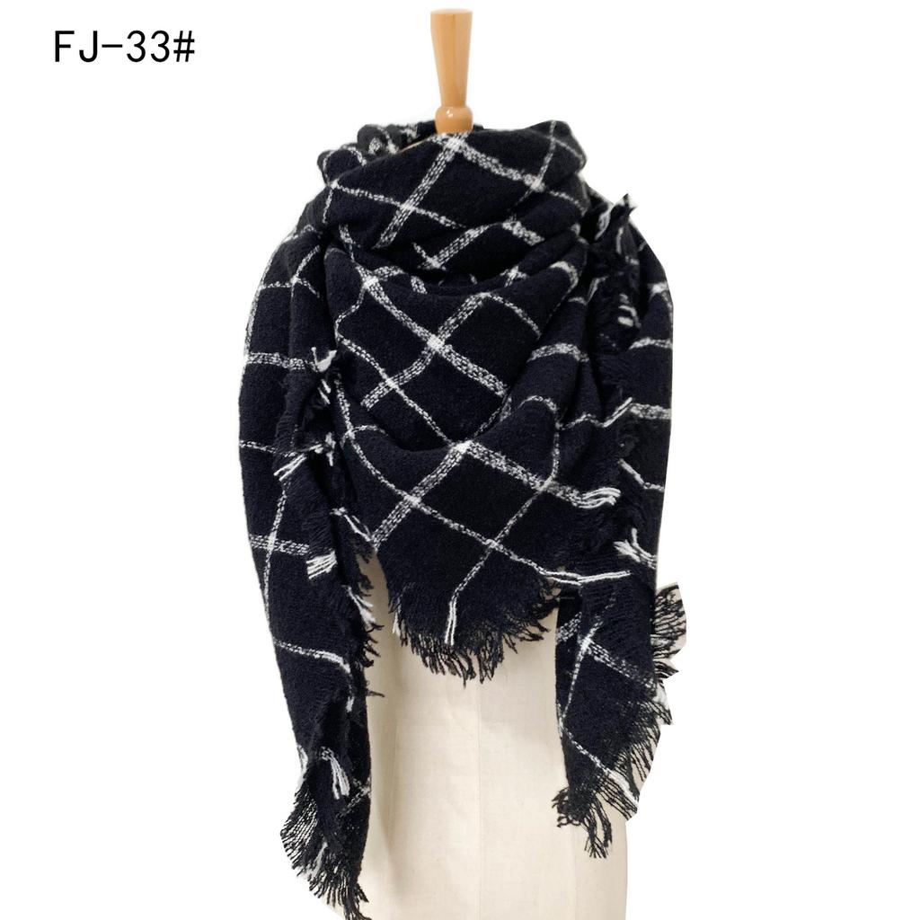 Autumn and Winter New Thickened Warm Circled Yarn Prickly Wool Plaid Square Scarf Scarf Female