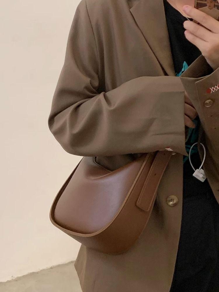 Retro Saddle Bag Women's 2025 New Fashion and Versatile Korean Underarm Bag Niche Versatile Commuter Crossbody Bag