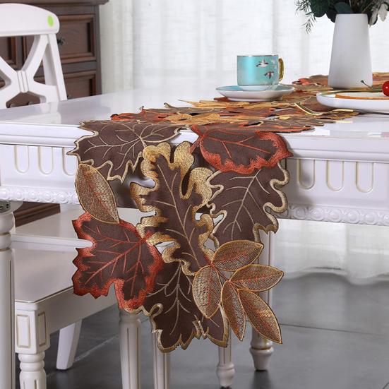 Autumn Maple Embroidered Placemat Hollow Design Insulation Pad Hot Plates Pots Table Runner Harvest Party Dining Accessories