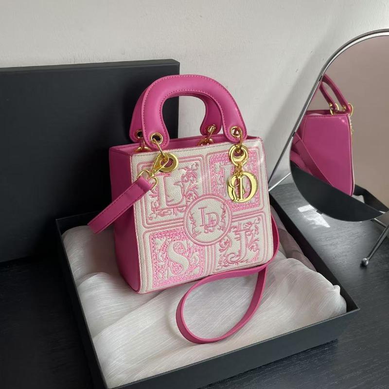 New Light Luxury Heavy Industry Embroidery Princess Diana Bag Fashion Handbag Women's Retro Shoulder Messenger Bag