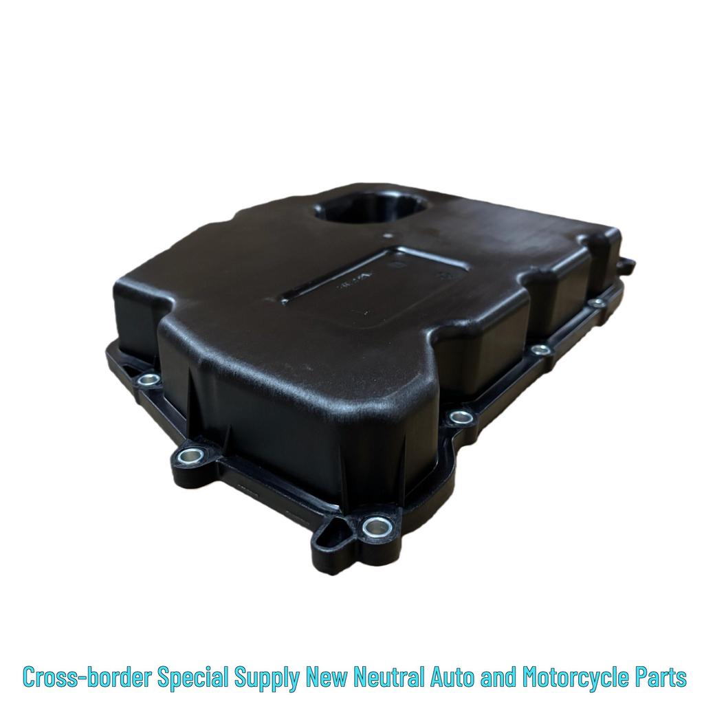 FG9P-7G004AA fits Ford Mondeo/Eco Bronco transmission oil pans. FG9Z-7G004A fits the transmission oil pan FG9Z-7G004A.