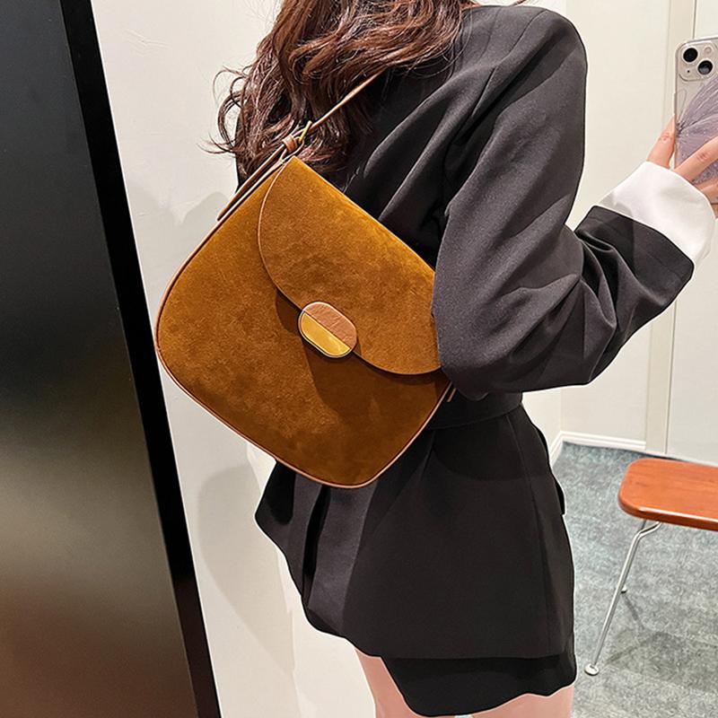 Осенняя Элегантная Стильная Сумка-седло с клапаном из замшевой ПУ кожи Женская Сумка кроссбоди на плечо Роскошный клатч под мышкой CLE