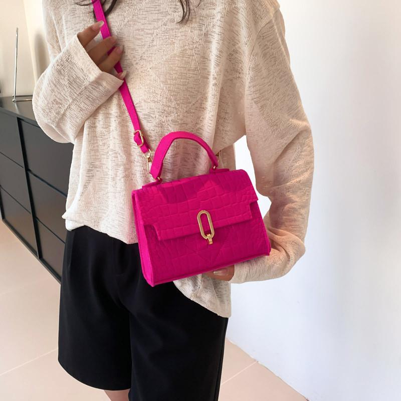 Stylish And Chic Vintage Shoulder Bag For Summer 2023 Trendy Handbag In Multiple Colors