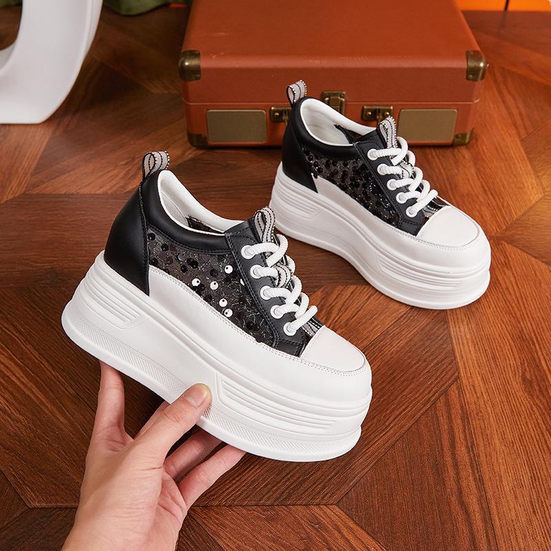 Сетчатые полые белые туфли женские 2025 новые весна и лето дышащие универсальные на толстой подошве туфли-маффины женские с внутренней танкеткой женские туфли