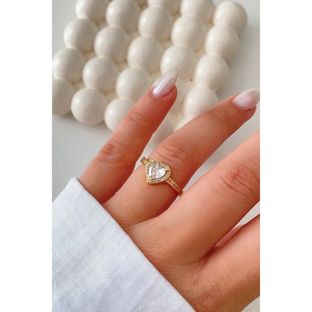 Регулируемое стальное кольцо с цирконовым камнем в форме сердца