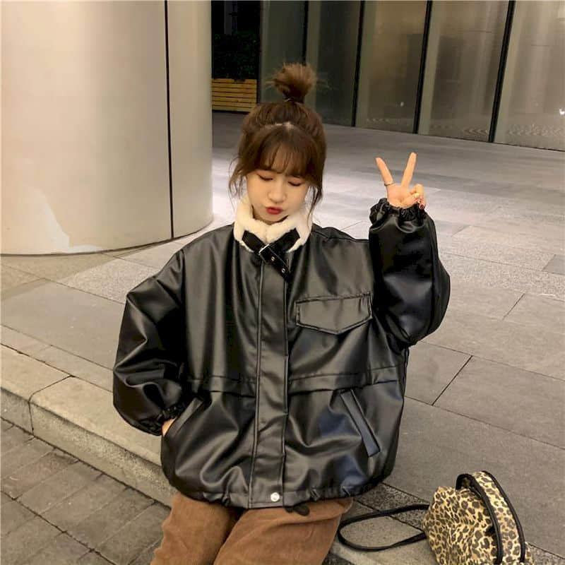 Женская стеганая куртка из искусственной кожи с длинными рукавами, зимняя корейская бархатная утолщенная куртка с небольшим свободным воротником, мотоциклетный топ