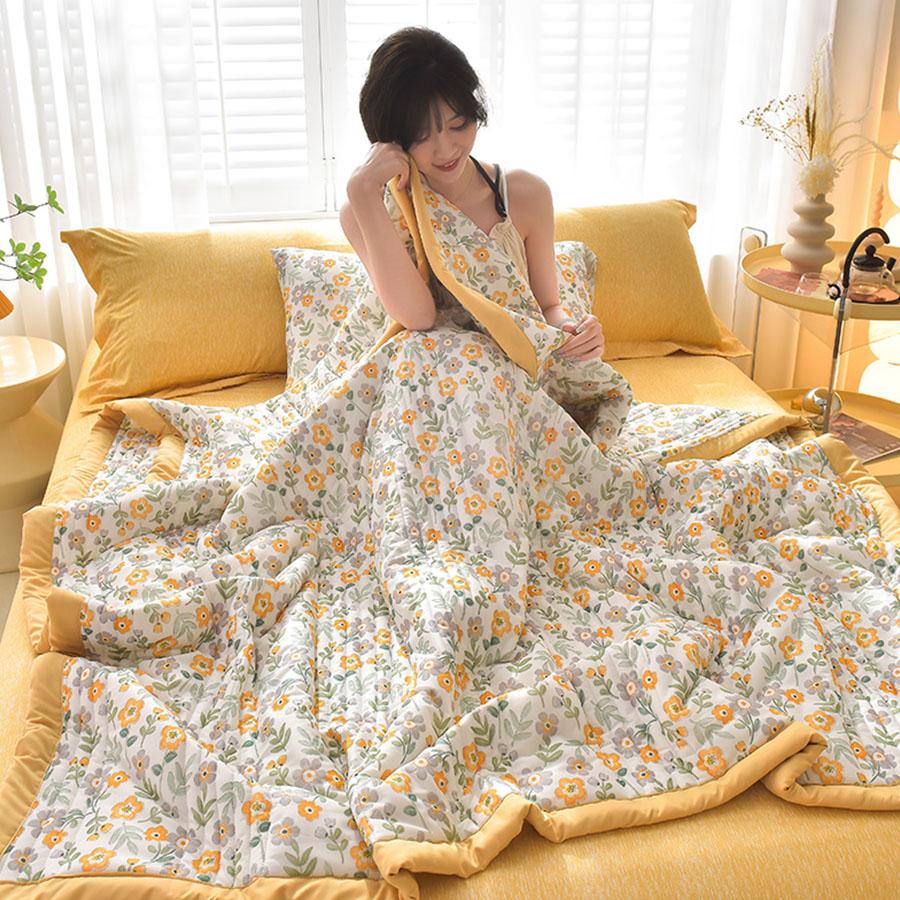 Summer Thin Comforter Soft Air-Conditioned Four Season Comforter Machine Washable Single Double Blanket Ultrasonic Quilted Quilt