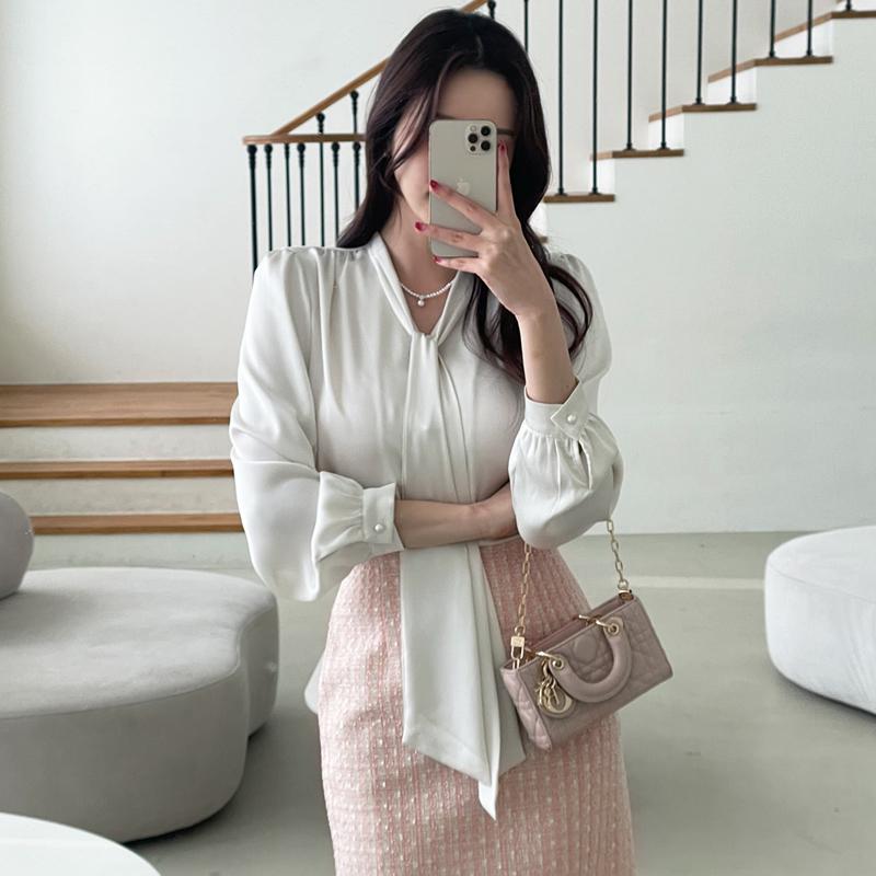 Fashion Long Sleeve Casual Shirt Women Spring and Summer Bow V-neck Solid Button Up Loose Blouses Women Elegant Simple Office Shirt Chic Tops 26436