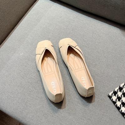 Женские туфли с квадратным носком 2025 год китайский Новый год одинарные туфли с мелким вырезом на плоской подошве универсальные туфли для бабушки интернет-знаменитость мягкая подошва ровные