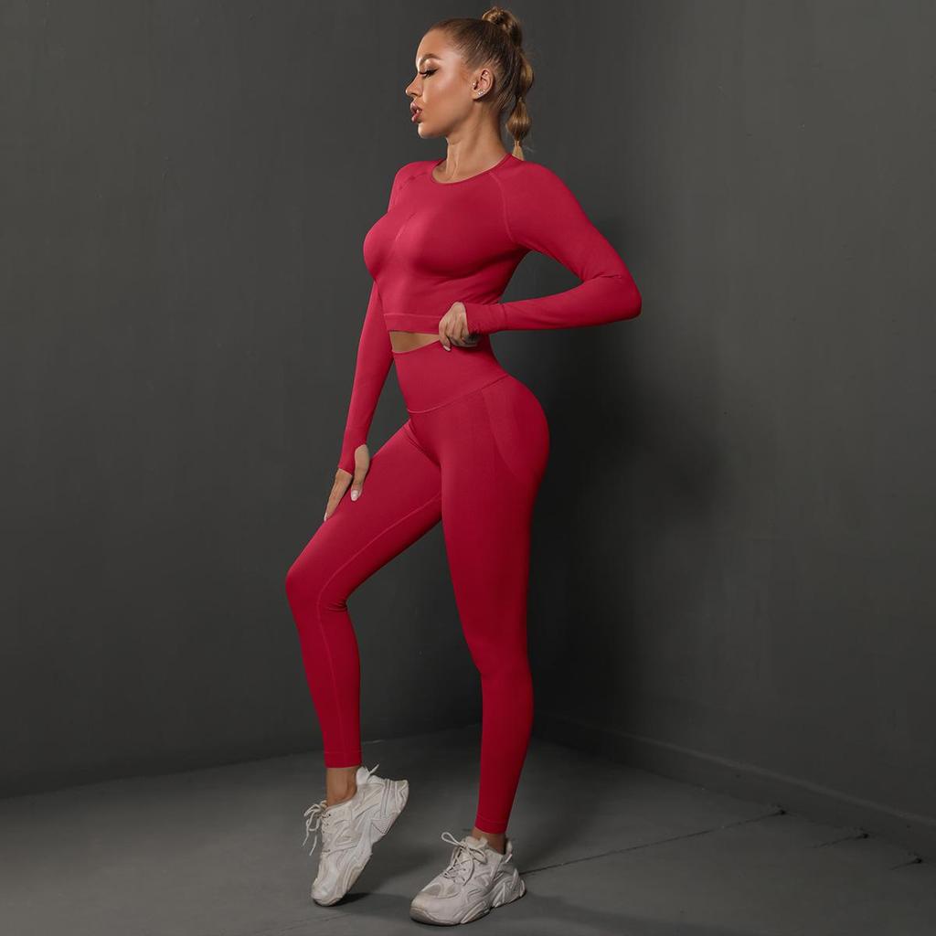 European-American Seamless Peach Lift Yoga Suit: Women's Two-Piece Running & Fitness Set.