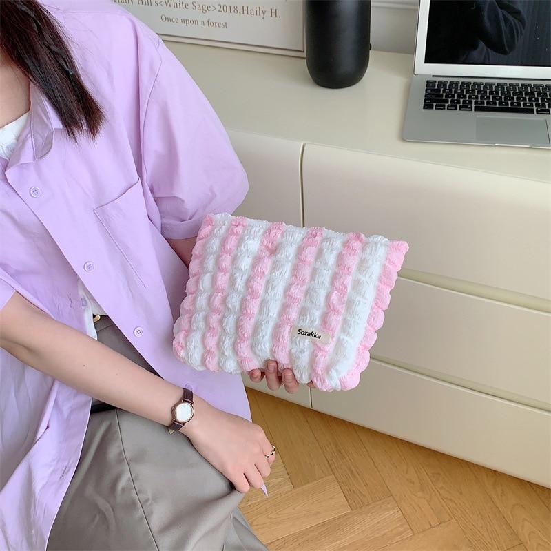 Мягкие цветные косметички большой вместимости из пузырьковой пряжи, дорожные туалетные принадлежности для ухода за кожей, косметичка-органайзер, клатч, косметичка на каждый день