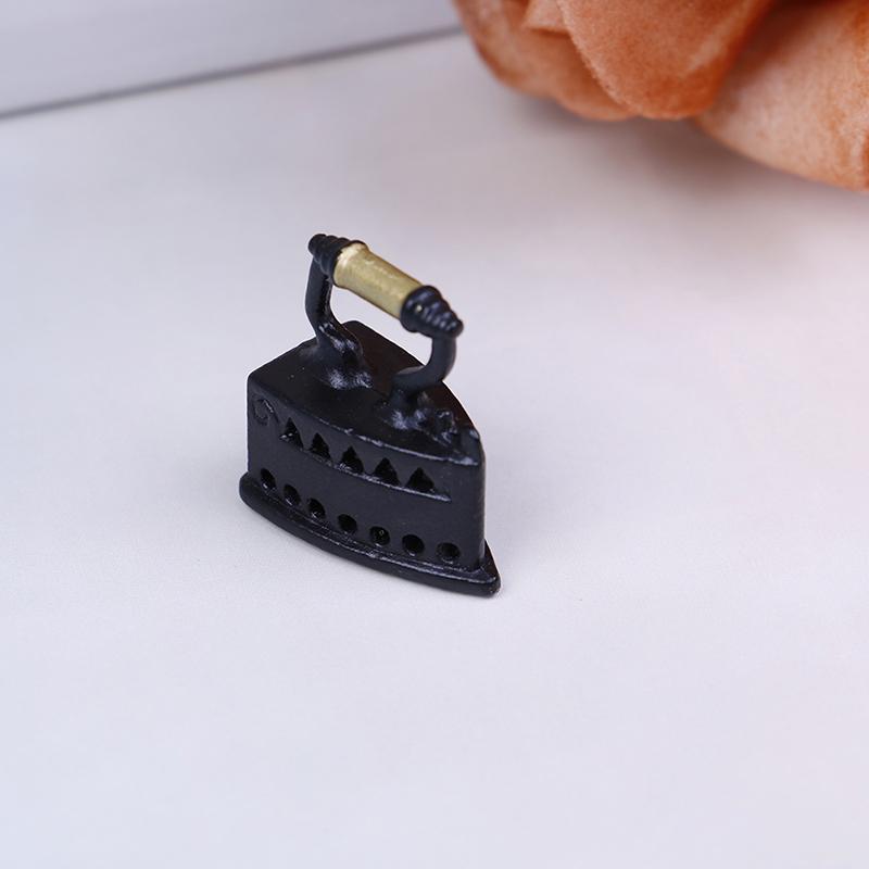 1:12 Кукольный домик, миниатюрный утюг с гладильной доской, набор классической мебели, игрушки