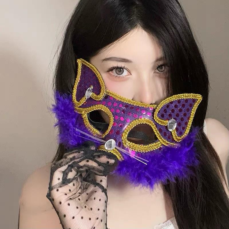 Сексуальная кружевная полумаска с перьями - аксессуар для макияжа на Хэллоуин и маскарада