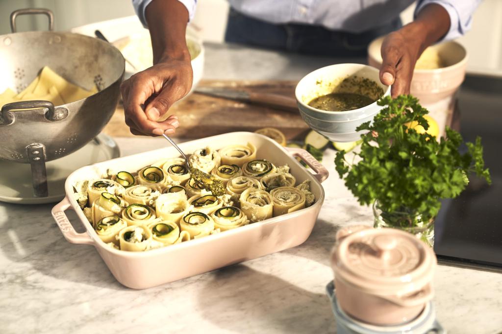 Staub Dish X 11cm 20 X 2 Piece Set Macaron Ceramic Set Gratin Dish Oven Microwave Safe Japanese Dish "Rectangular (14 / 16cm) Pink" [Authorized