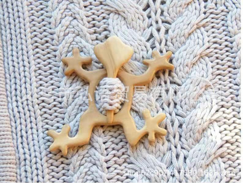 Брошь-булавка для шарфа и шали в виде животного из дерева - подарок для женщин